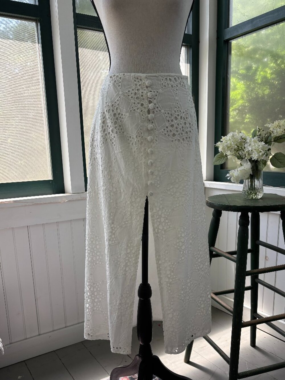 Sabo Luxe Tamzyn Midi Skirt | White Eyelet | Size Large | New with Tags